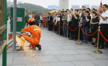 大襄城吃瓜群众事件视频,一场网络舆论的风暴与反思