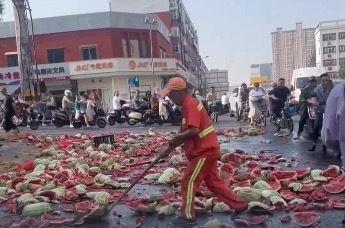 定州西牛村吃瓜事件视频,一场引发热议的乡村奇闻