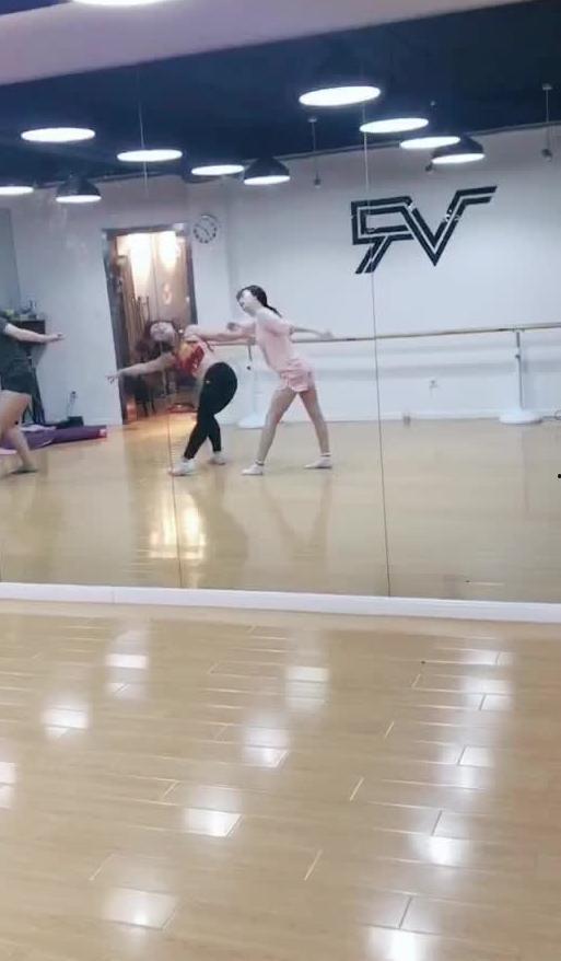 舞蹈爆浆吃瓜视频,舞蹈视频燃爆网络