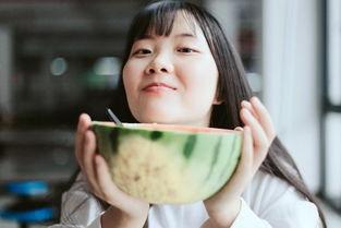 吃瓜少女拍照技巧视频,吃瓜少女必学拍照技巧