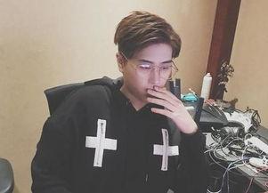 吃瓜群众卢本伟视频,揭秘娱乐圈幕后真相