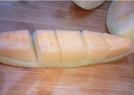 白瓷瓜要削皮吗怎么吃视频,白瓷瓜削皮技巧与美味食用方法