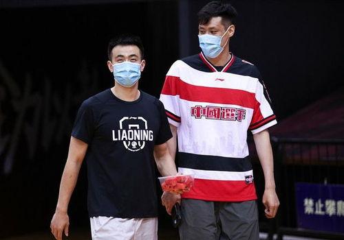 广东篮球队吃瓜视频,吃瓜视频揭秘队内欢乐时光